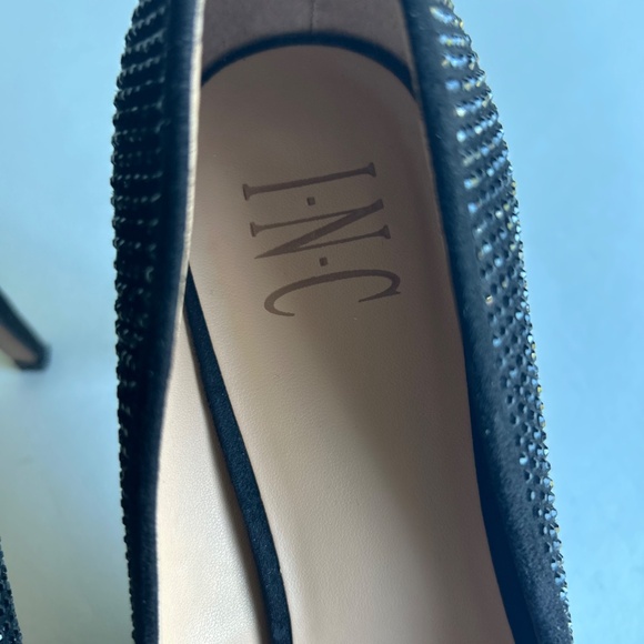 INC International Concepts Black Fabric Black Glitter Dots Almond Toe Pumps sz 8 - Picture 9 of 15